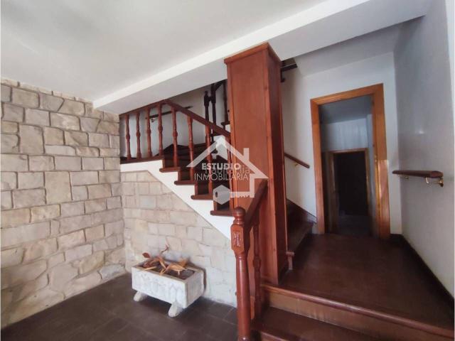 Casa en venta en Alesanco. BONITA CASAPALACIO EN EL CENTRO DE ALESANCO LA RIOJA A TAN SOLAMENTE 15 MINUTOS DE LOGROÑO. Casas.