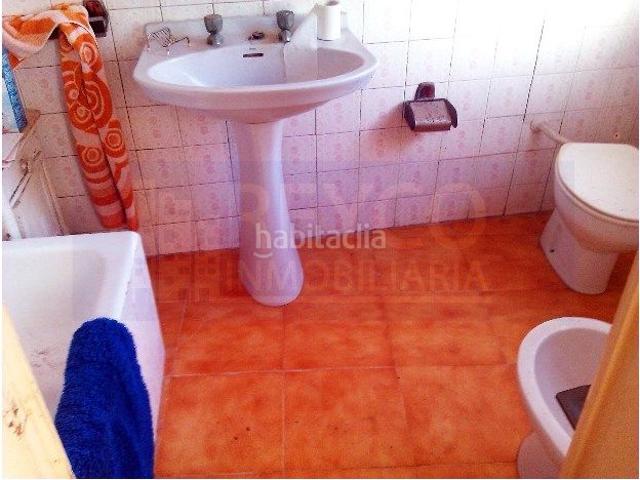 Casa en venta en Alesanco. Casa con parcela 4 habitaciones, Triplex Venta Alesanco. Casas.