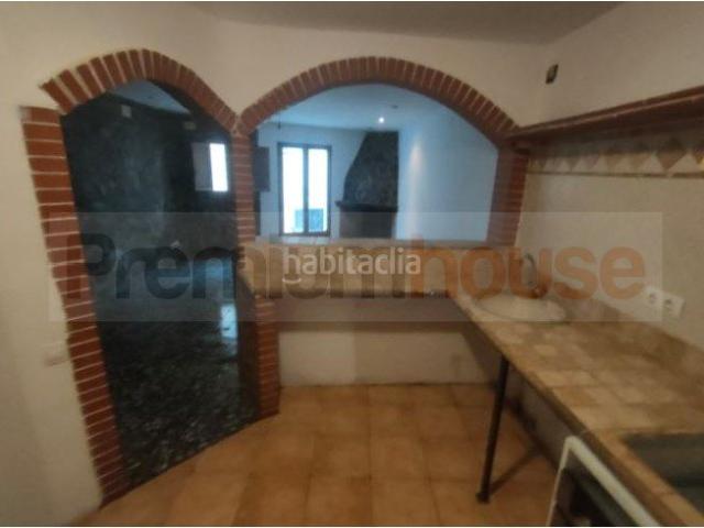 Casa en venta en Alforja. Casa de pueblo con corral en lAlforja. Casas.