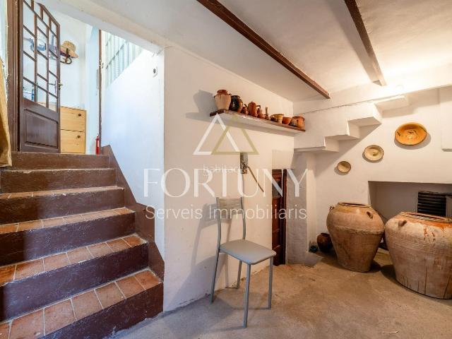 Casa en venta en Alforja. Casa de pueblo en el Centro de Alforja. Casas.