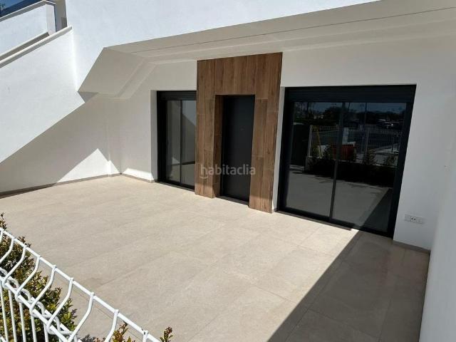 Casa en venta en Alhama de Murcia, Condado de Alhama. Descubra este modernonbspbungalow de obra nueva situada en el prestigioso entorno de Alhama Golf Resort, en Alhama, Murcia, donde. Casas Alhama de.