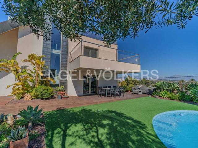 Casa en Venta en Alicante Alacant