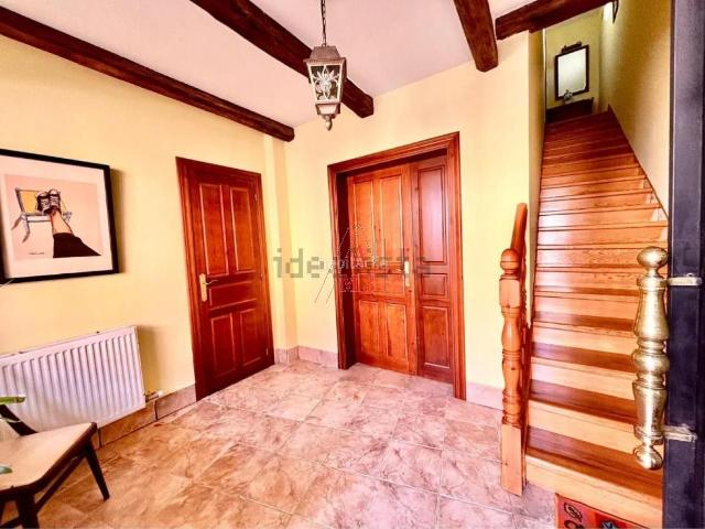 Casa en venta en Alija del Infantado. Casas Alija del.