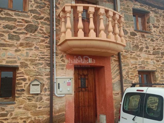 Casa en venta en Alija del Infantado. Casas Alija del.