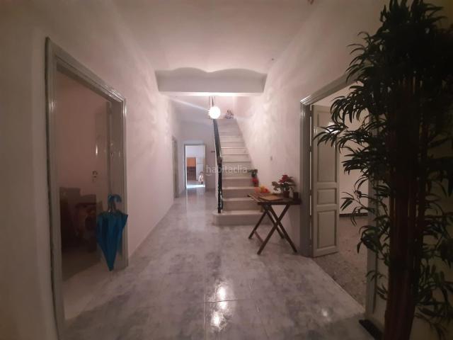 Casa en venta en Aliseda. Gran casa con patío de 150 metros en Aliseda. Casas.