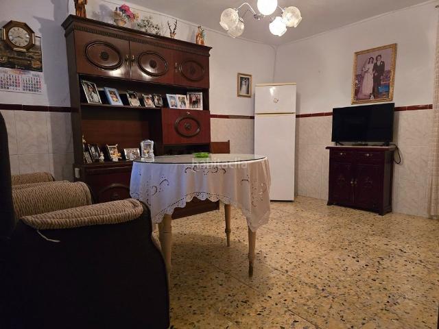 Casa en venta en Aliseda. VENTA CASA CON TERRAZA EN ALISEDA CÁCERES. Casas.