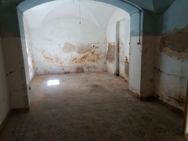 Casa en venta en Aliseda. VIVIENDA CON PATIO Y LOCAL. C CONSTITUCIÓN, 17. ALISEDA. Casas.