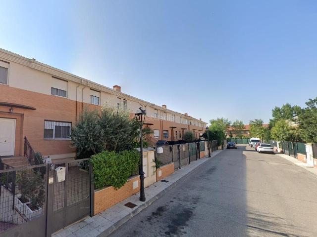 Casa en venta en Alovera. Casas.
