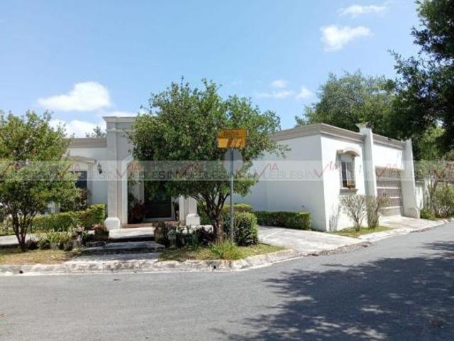 Casa en venta en Allende