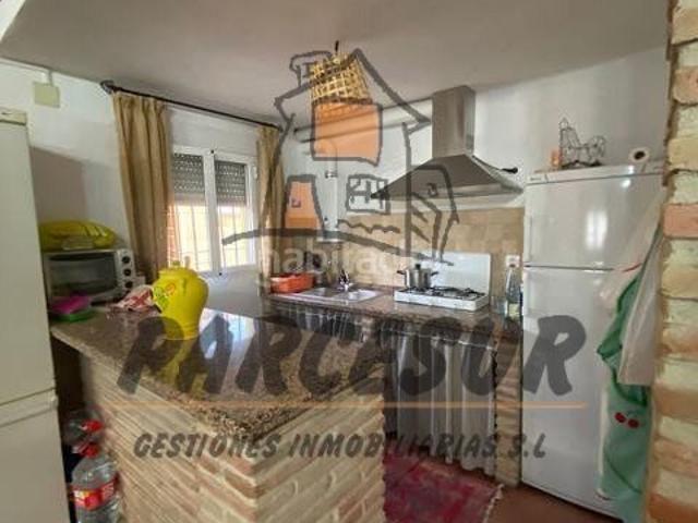 Casa en venta en Almodóvar del Río. ZONA LAS CUEVASPARAMO Parcela de 3.000 m2 con casa de 84 m2 con salon con chimenea. Casas Almodóvar del.