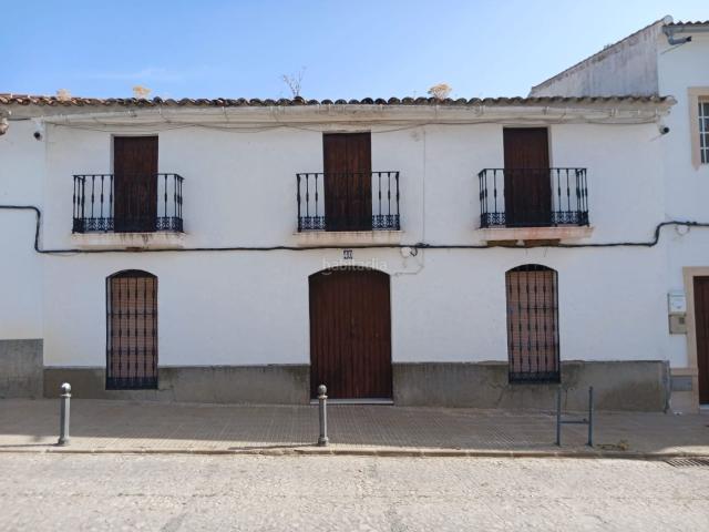 Casa en venta en Almadén de la Plata. CASA A REFORMAR EN ALMADÉN DE LA PLATA, SEVILLA. Casas Almadén de la.