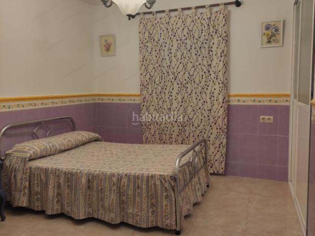 Casa en venta en Almadén de la Plata. Acogedora casa en Almadén de la Plata. Casas Almadén de la.