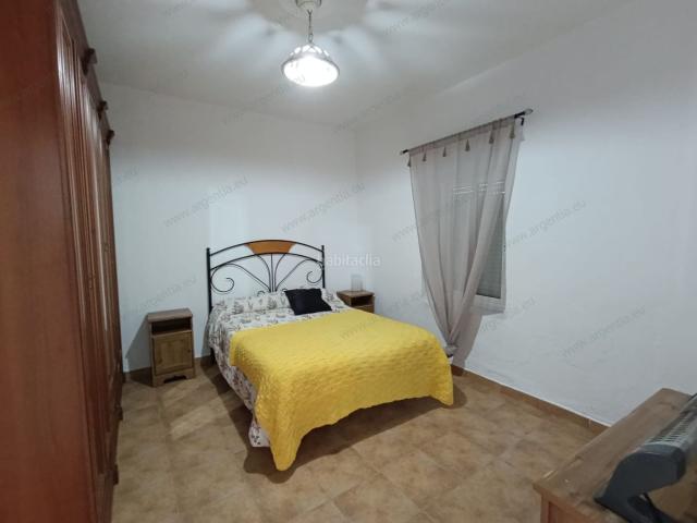 Casa en venta en Almadén de la Plata. Magnífica casa en venta en Almadén de la Plata. Casas Almadén de la.