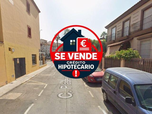 Casa en venta en Almendralejo. VENTA EN CONDICIONES ESPECIALESCESIÓN DE CRÉDITO. ACTIVO SIN POSESIÓN, NO HIPOTECABLE. Casas.