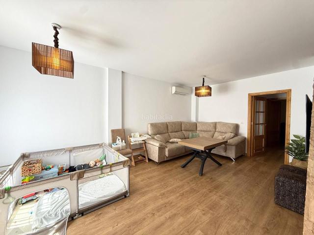 Casa en venta en Almendralejo. Casa adosada en Zona Rafael Alberti, Almendralejo. Casas.