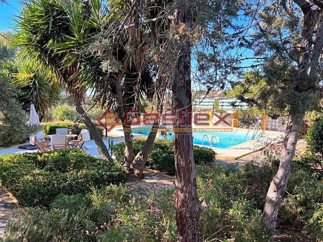 Casa en venta en Almendralejo. EN VENTA CORTIJO CON VISTAS ESPECTACULARES EN SAN MARCOS. Casas.