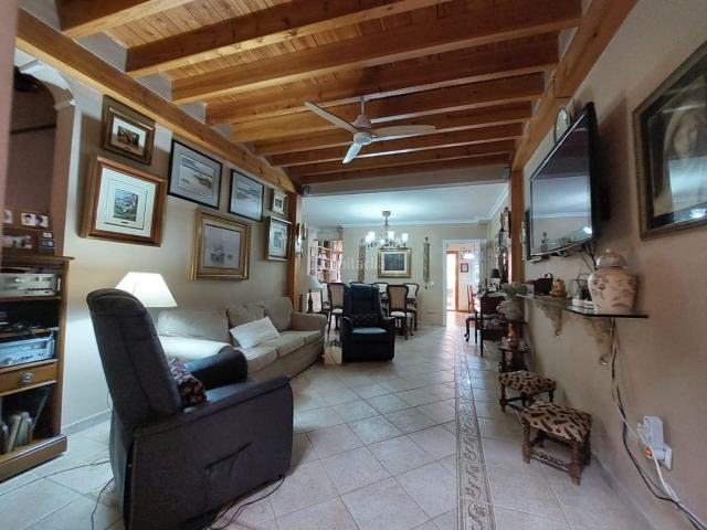Casa en venta en Almería, Esperanza Quemadero. VENTA DE VIVIENDA LOCAL RESTAURANTE EN CENTRO HISTÓRICO. Casas.