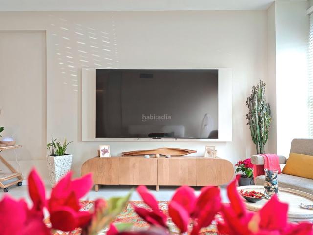 Casa en venta en Almería, Los Molinos Villa Blanca. En Venta Esta Vivienda Con Una Reforma Espectacular en Villa Blanca, Almería Capital. Casas.