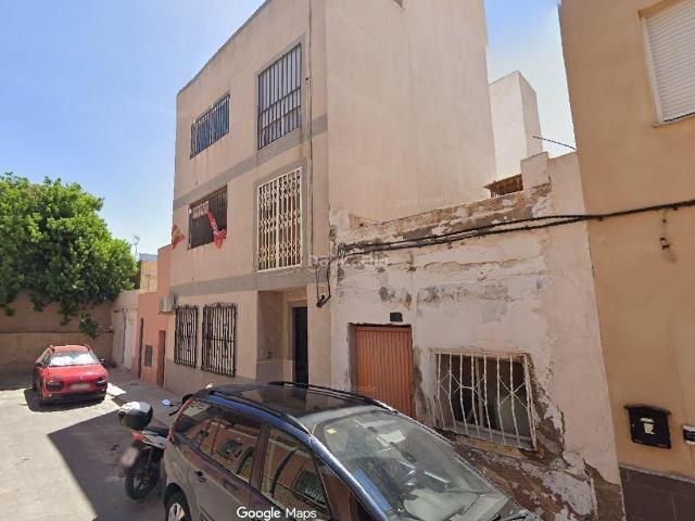 Casa en venta en Almería, Los Molinos Villa Blanca. SE VENDE inmueble ALQUILADO en Almería. Casas.