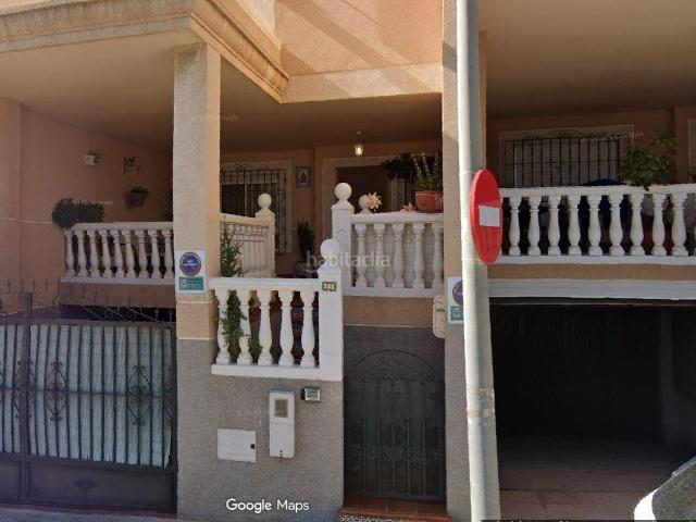 Casa en venta en Almería, Los Ángeles Cruz de Caravaca. SE VENDE inmueble ALQUILADO en Almería. Casas.