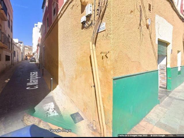 Casa en venta en Almería, La Chanca Pescadería. SE VENDE inmueble ALQUILADO en Almería. Casas.