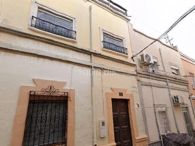 Casa en venta en Almería, La Chanca Pescadería. SE VENDE inmueble ALQUILADO en Almería. Casas.
