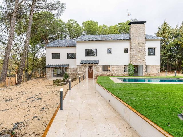 Casa en venta en Alpedrete. Unifamiliar a estrenar en Alpedrete. Casas.