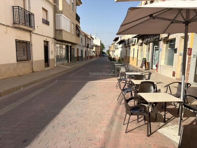 Casa en venta en Alpera. CASA EN ALPERA. OPORTUNIDAD. MUCHAS POSIBILIDADES. PLENO CENTRO. Casas.
