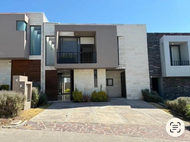 Casa en venta en Altozano El Nuevo Quer?taro, Quer?taro