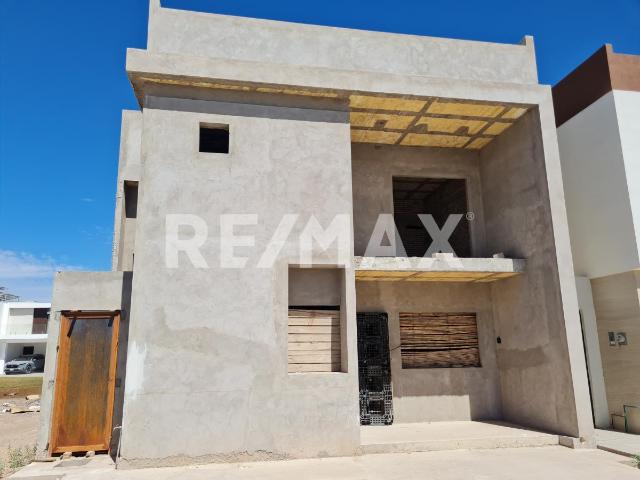 CASA EN VENTA EN ALTOZANO LA NUEVA LAGUNA