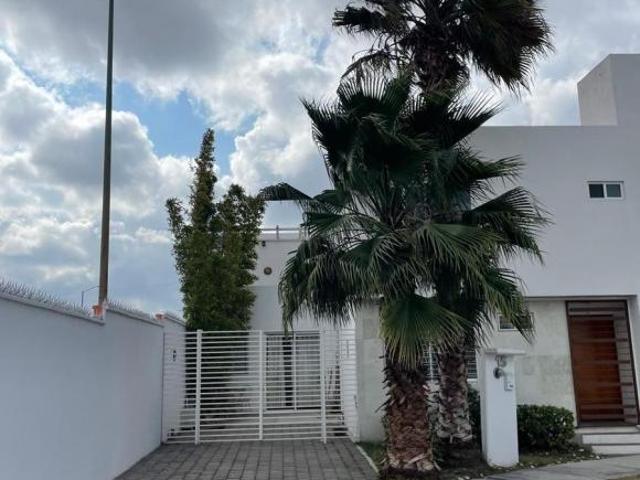 CASA EN VENTA EN ALTOS EL MARQUES, QUERETARO