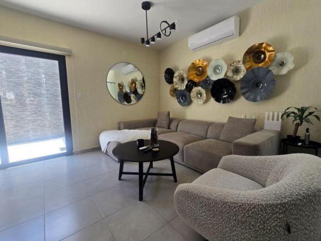 Casa en venta en Alta California | Coto 8 | 3 recámaras | Excelente estado
