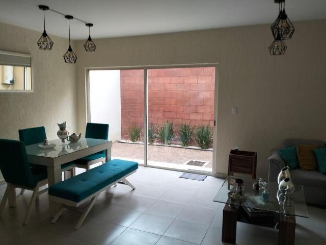 Casa en venta o renta 2 recamaras en Alta California Tlajomulco