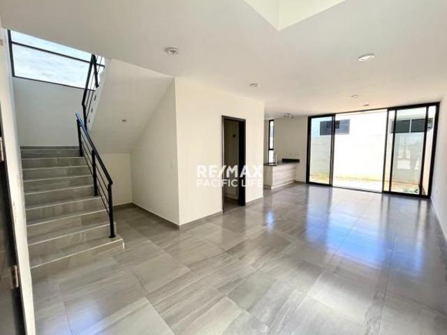 CASA EN VENTA EN ALTABRISA RESIDENCIAL 4