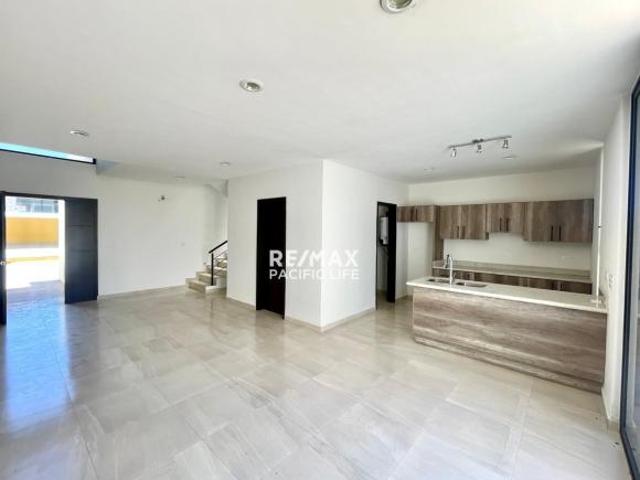 CASA EN VENTA EN ALTABRISA RESIDENCIAL 4