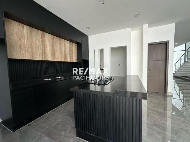 CASA EN VENTA EN ALTABRISA RESIDENCIAL 4