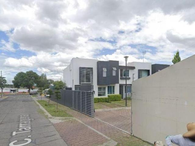 CASA EN VENTA EN ALTAGRACIA ZAPOPAN JALISCO