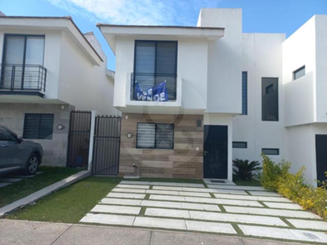CASA EN VENTA EN ALTARA II TLAJOMULCO DE Z?IGA JALISCO