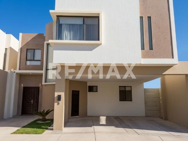 CASA EN VENTA EN ALTARIA 9 CON EXCEDENTE DE TERRENO