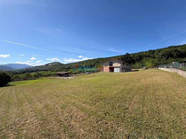Casa en venta en Altsasu Alsasua. Recinto privado destinado a centro hípico. Ideal también para destinarlo para disfrute personal. Casas Altsasu.