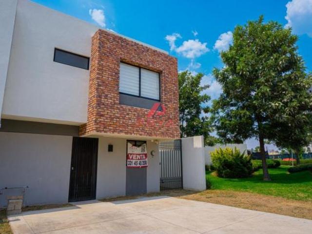 Casa en Venta en Alva Residencial Zapopan | Esquina con Terreno Excedente