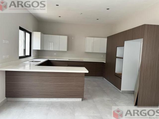 CASA EN VENTA EN AMANI TERRA
