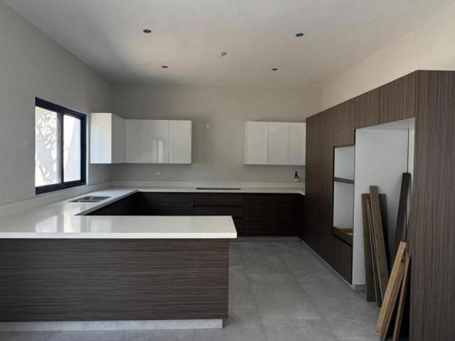 CASA EN VENTA EN AMANI