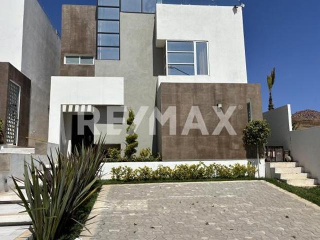 CASA EN VENTA EN AMARALTA, PLAYAS DE ROSARITO, B.C