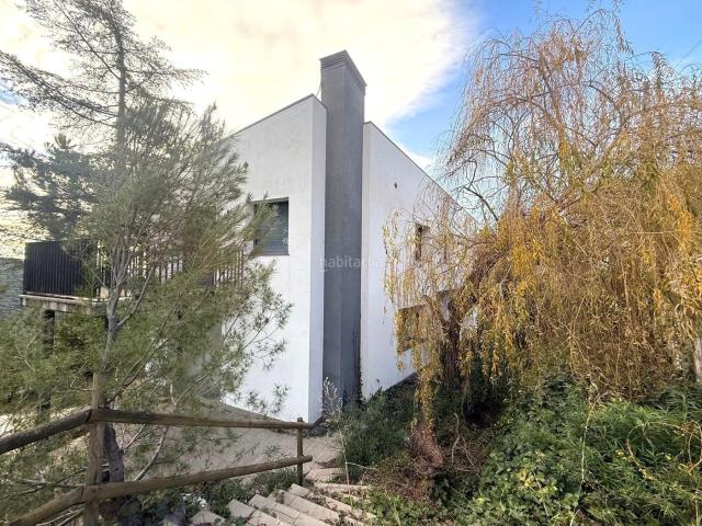 Casa en venta en Ametlla del Vallès L´. CASA SEMINUEVA 3 HABITACIONES Y 3 BAÑOS CON GARAJE Y JARDÍN EN EL SERRAT DE L AMETLLA. Casas Ametlla del Vallès.