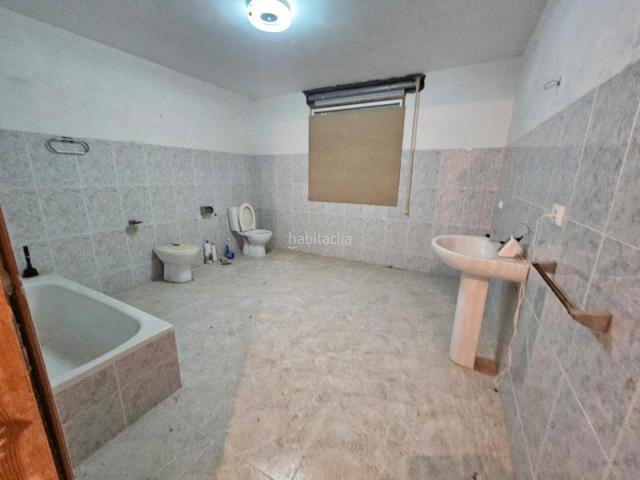 Casa en venta en Amoeiro. OPORTUNIDAD! SE VENDE CASA CON TERRENO EN VENDANOVA. Casas.