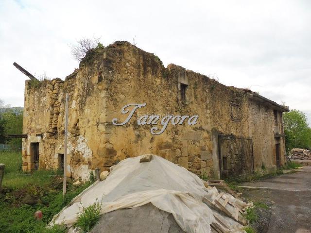 Casa en venta en Amorebieta Etxano. Amplísimo caserío para rehabilitar en Euba Amorebieta.. Casas Amorebieta.