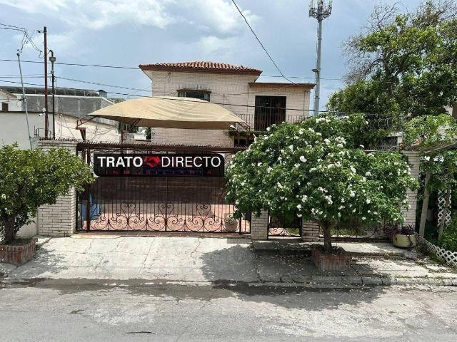 Casa en VENTA en: Ampliaci?n Rodr?guez Cerca de Leones