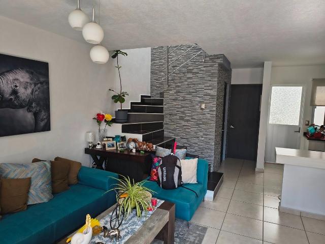 CASA EN VENTA EN AMPLIACION HACIENDA DEL VALLE SALIDA A PATZCUARO MORELIA
