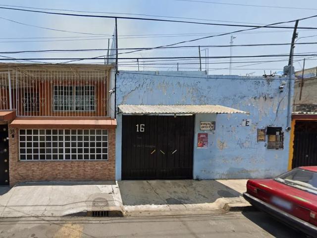 Casa en venta en Ampliación Los Olivos, Tláhuac, Ciudad de México